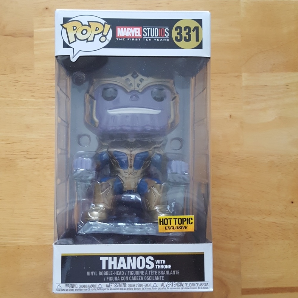 Thanos hot topic exclusive marvel